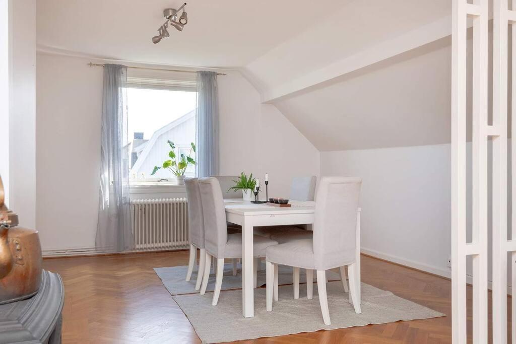 White & Bright Room In A Shared Apartment 哥德堡 外观 照片